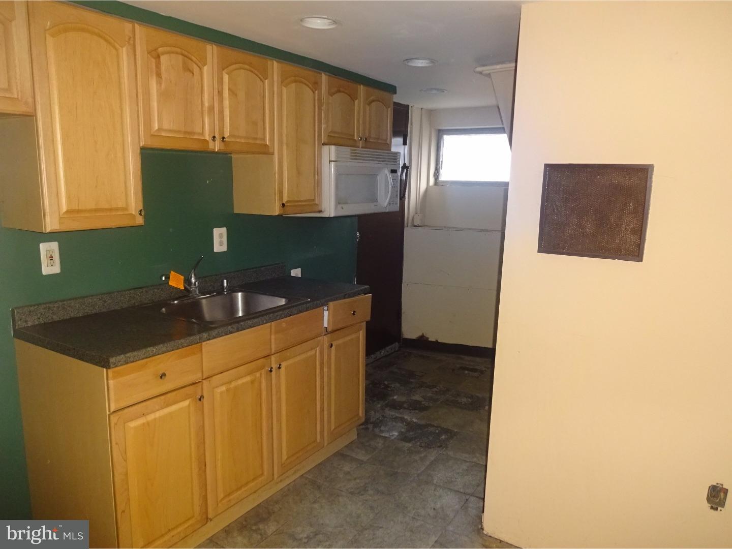12604 Calpine Road Philadelphia, PA 19154 - Photo 11 of 19 In-law Suite
