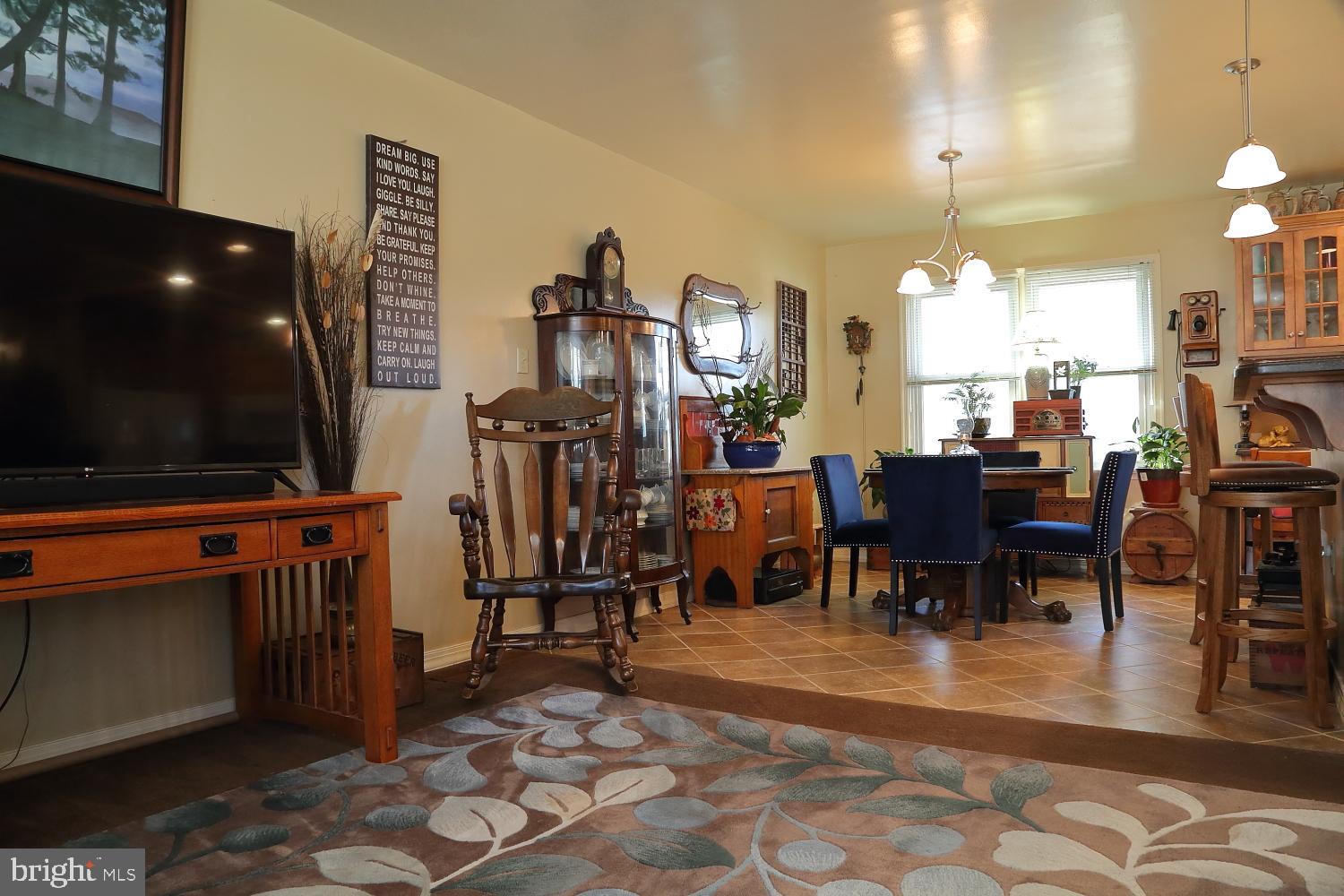 428 Nottingham Avenue Lancaster, PA 17601 - Photo 4 of 17 Gallery Image 4