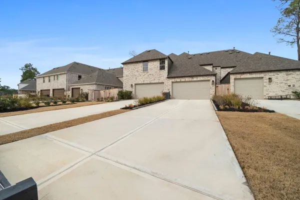 $389,000 | 332 Fields Lane, Montgomery, TX 77316