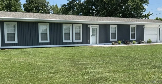 $389,000 | 96 Skylark Lane, Linn Creek, MO 65052