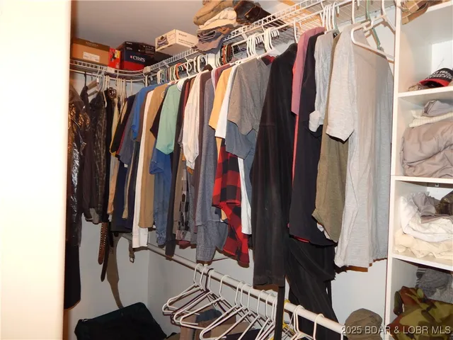 $389,000 | 96 Skylark Lane, Linn Creek, MO 65052