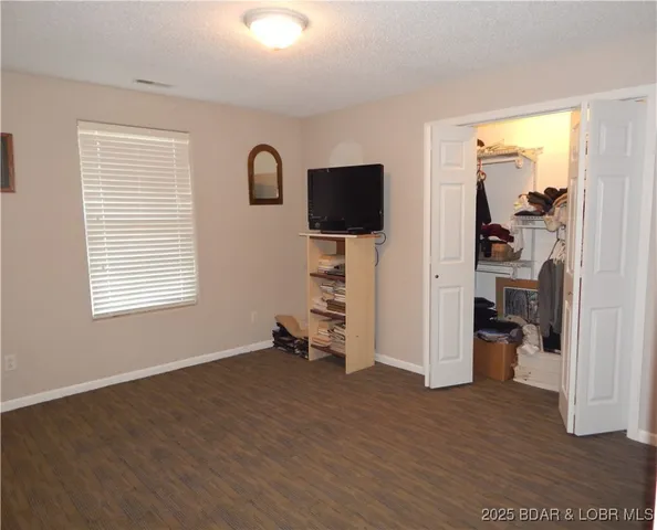 $389,000 | 96 Skylark Lane, Linn Creek, MO 65052