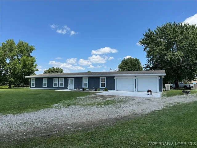 $389,000 | 96 Skylark Lane, Linn Creek, MO 65052