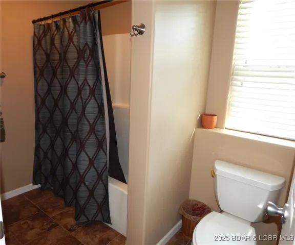 $389,000 | 96 Skylark Lane, Linn Creek, MO 65052