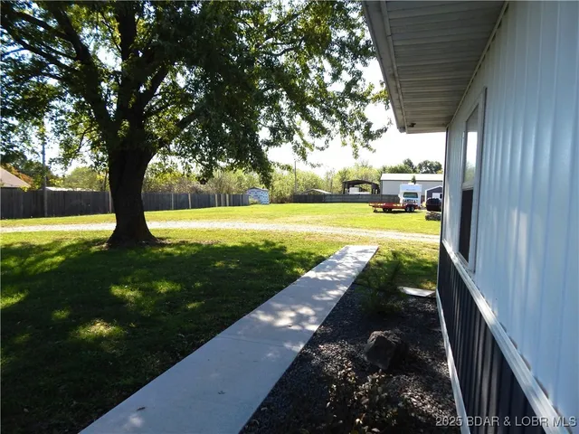 $389,000 | 96 Skylark Lane, Linn Creek, MO 65052