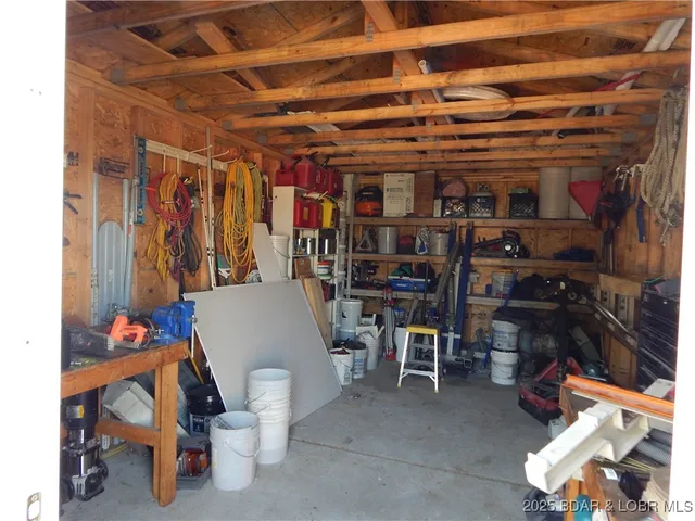 $389,000 | 96 Skylark Lane, Linn Creek, MO 65052