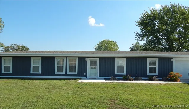 $389,000 | 96 Skylark Lane, Linn Creek, MO 65052