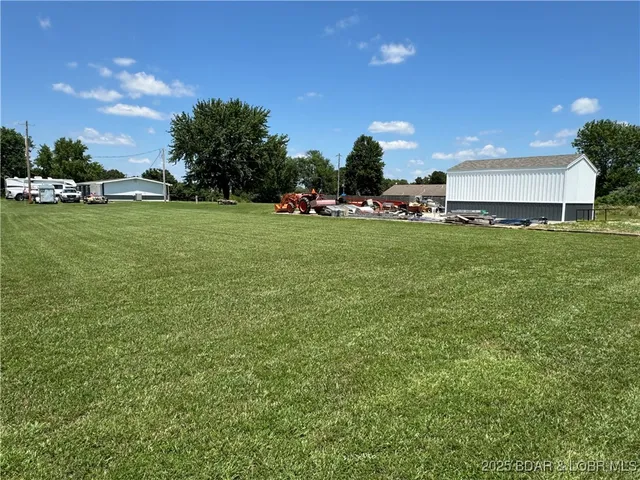 $389,000 | 96 Skylark Lane, Linn Creek, MO 65052