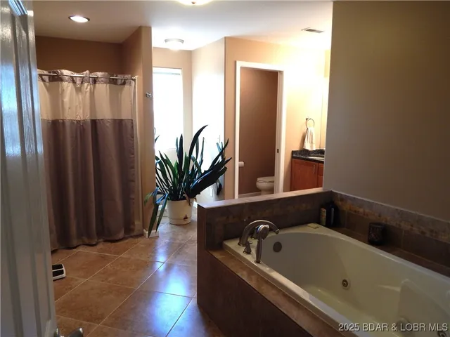 $389,000 | 96 Skylark Lane, Linn Creek, MO 65052