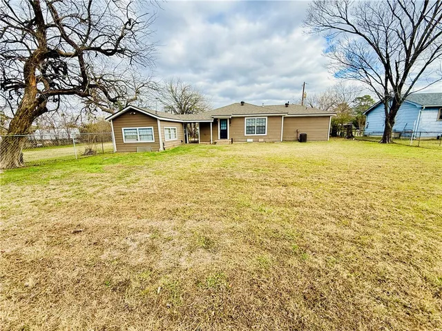 $199,999 | 1413 Burt Street, Bryan, TX 77802