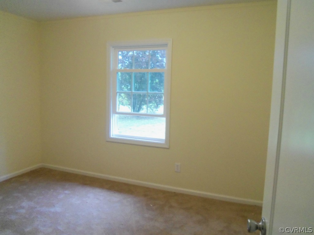 7944 Ark Road Gloucester, VA 23061 - Photo 5 of 14 Gallery Image 5