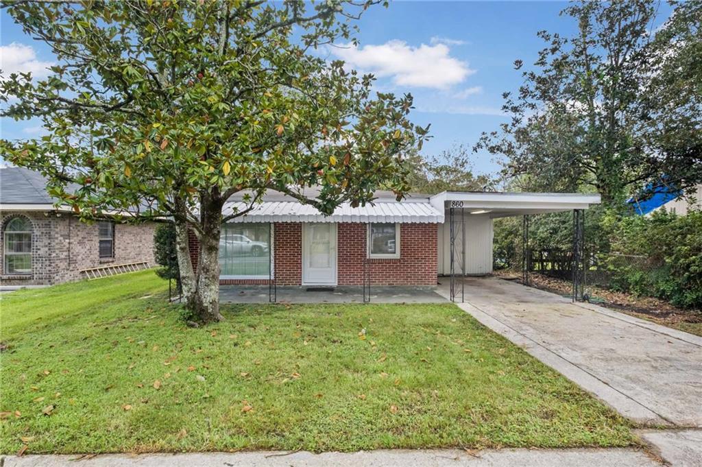 860 Oak Street Slidell, LA 70458 - Photo 1 of 14