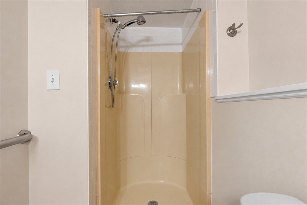 114 Albemarle Road Norwood, MA 02062 - Photo 31 of 42