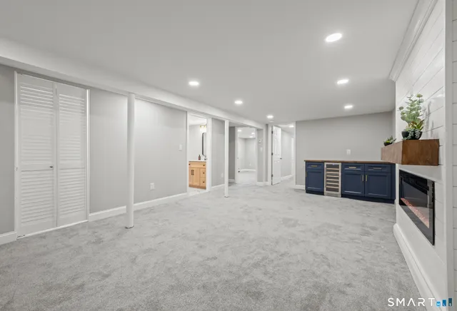 $535,000 | 42 Keene Place, Farmington, CT 06085