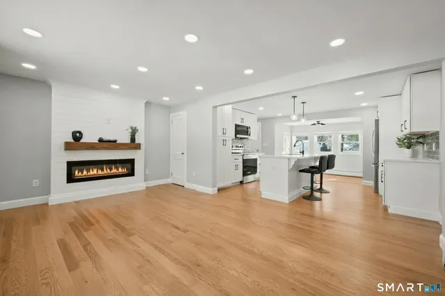 $535,000 | 42 Keene Place, Farmington, CT 06085