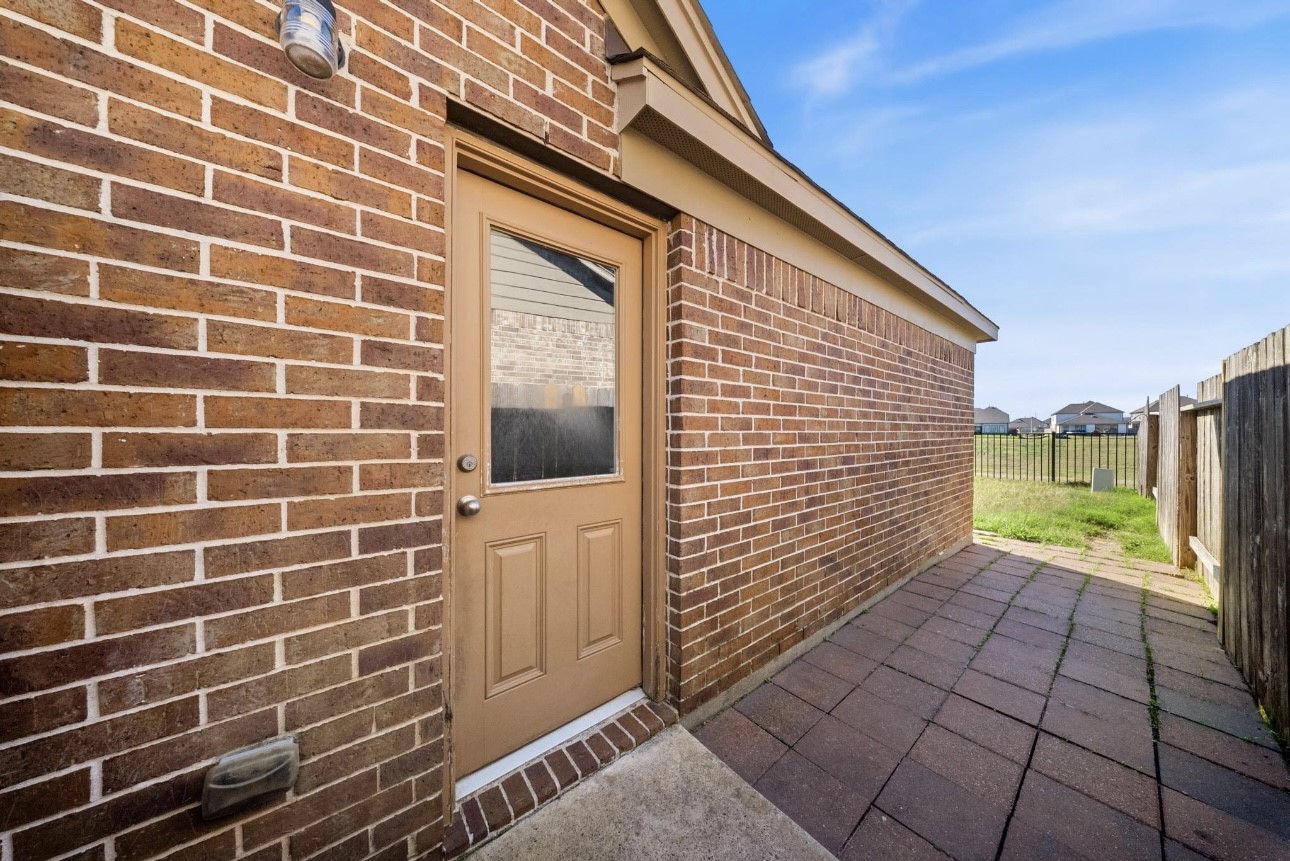 15003 Signal Ridge Way Cypress, TX 77429 - Photo 20 of 21 a view of a backyard with sitting area