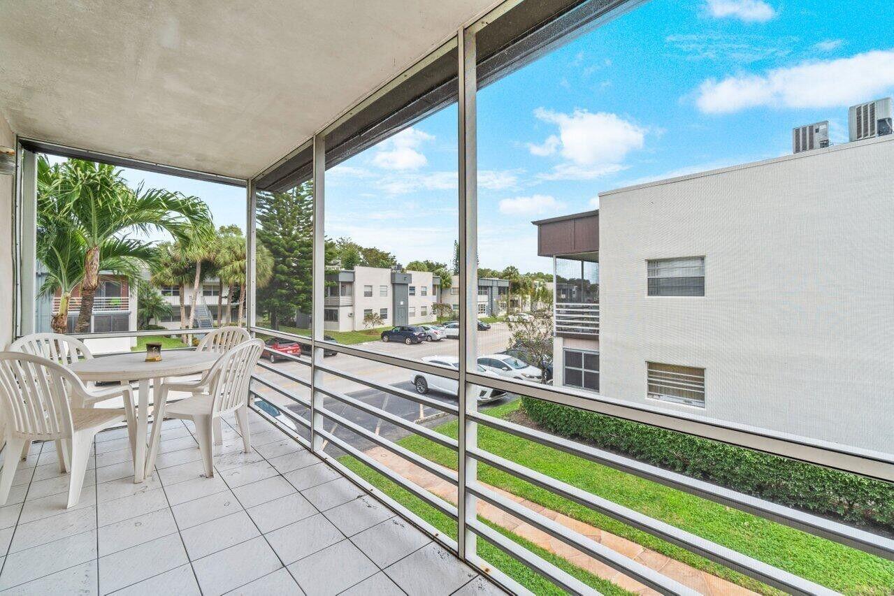 715 Normandy Lane Delray Beach, FL 33484 - Photo 13 of 42 balcony