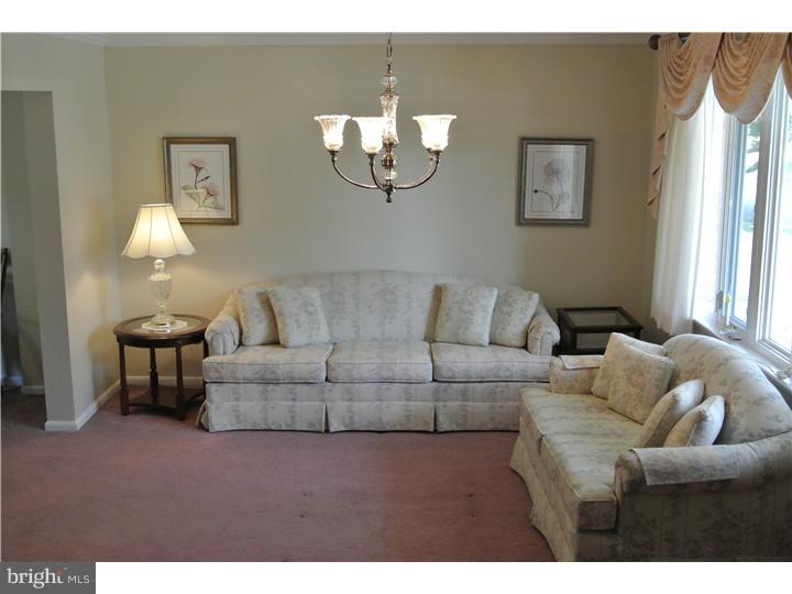 713 Springdell Road King of Prussia, PA 19406 - Photo 3 of 23 Living Room