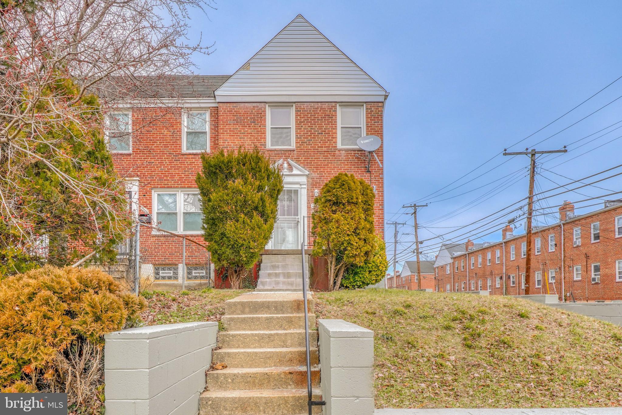 4300 Cedar Garden Road Baltimore, MD 21229 - Photo 3 of 46