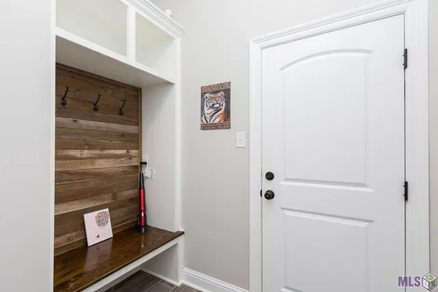 $3,300 | 6211 Lake Edge Drive, Baton Rouge, LA 70820