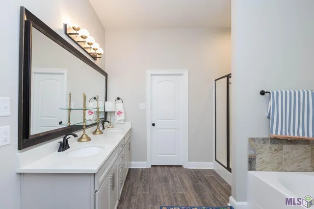 $3,300 | 6211 Lake Edge Drive, Baton Rouge, LA 70820