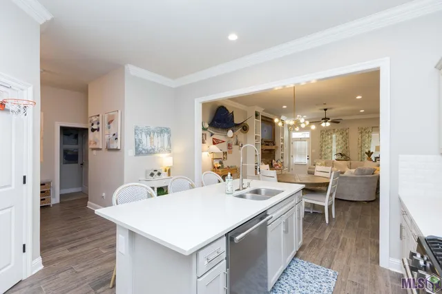 $3,300 | 6211 Lake Edge Drive, Baton Rouge, LA 70820