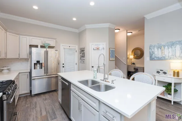 $3,300 | 6211 Lake Edge Drive, Baton Rouge, LA 70820