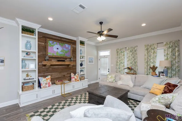 $3,300 | 6211 Lake Edge Drive, Baton Rouge, LA 70820