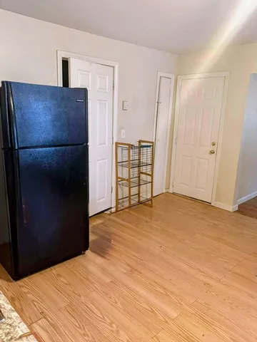 $2,100 | 101 West Hollis Street, Unit 1, Nashua, NH 03060