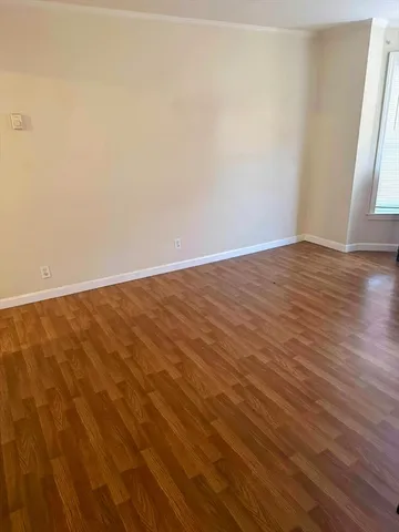 $2,100 | 101 West Hollis Street, Unit 1, Nashua, NH 03060