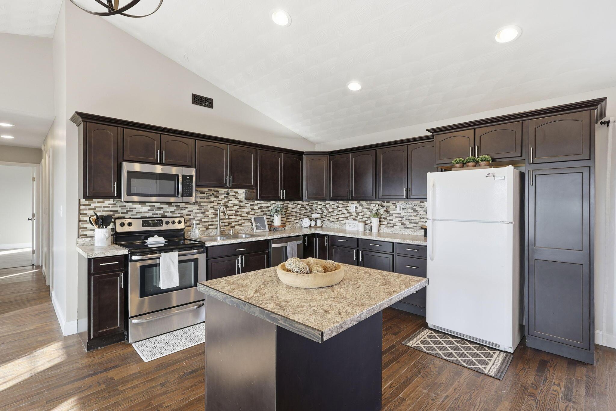 12500 London Road Orient, OH 43146 - Photo 11 of 54 Kitchen