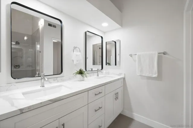 $879,900 | 4468 White Pine Way, Oceanside, CA 92057