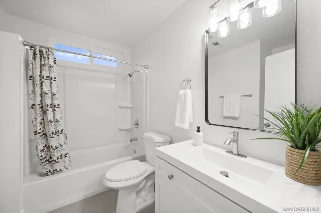 $879,900 | 4468 White Pine Way, Oceanside, CA 92057