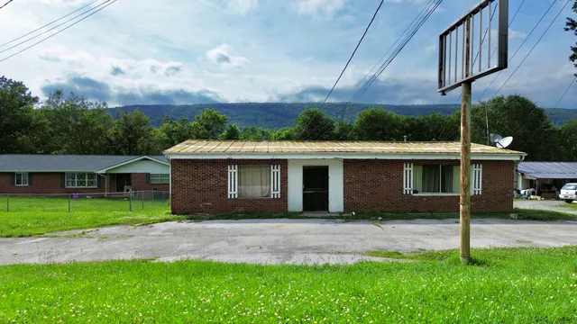 $180,000 | 427 Medlin Pike, Evensville, TN 37332