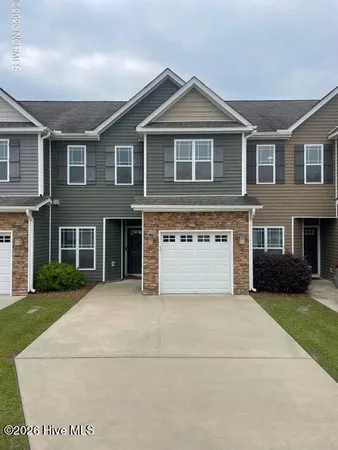 $1,900 | 1805 Fox Den Way, Unit 4, Greenville, NC 27858
