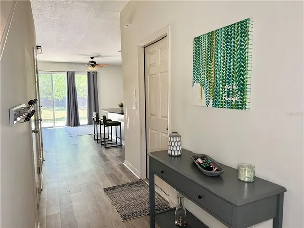 $252,000 | 6956 Towne Lake Road, Riverview, FL 33578