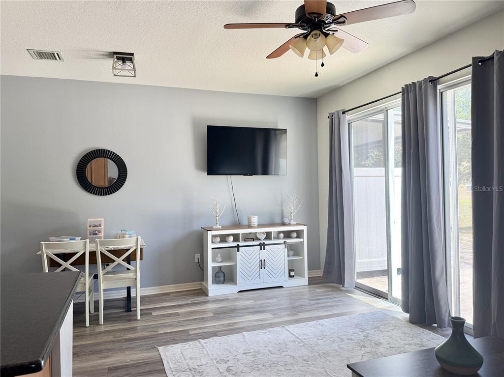 6956 Towne Lake Road Riverview, FL 33578 - Photo 8 of 29