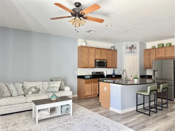 $252,000 | 6956 Towne Lake Road, Riverview, FL 33578