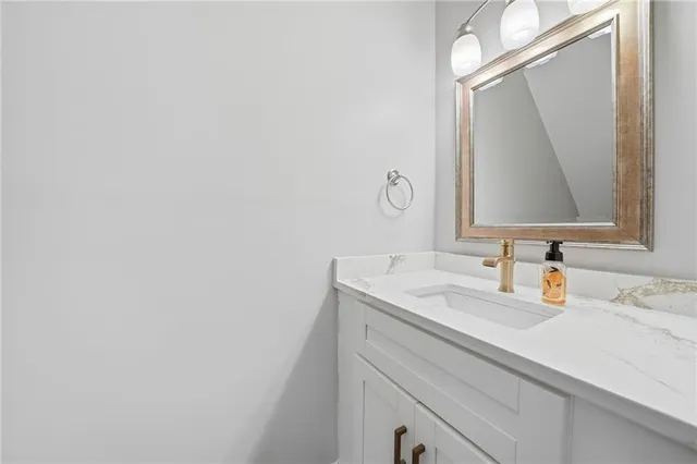 $365,000 | 204 Kenninghall Lane, Unit 6, Smyrna, GA 30082