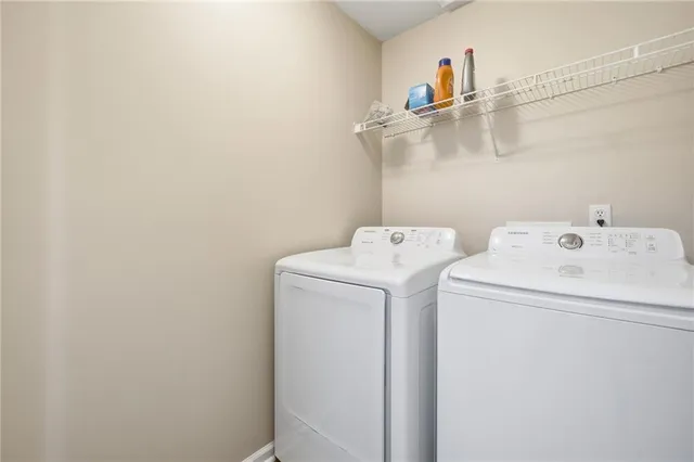 $365,000 | 204 Kenninghall Lane, Unit 6, Smyrna, GA 30082