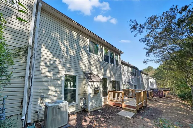 $365,000 | 204 Kenninghall Lane, Unit 6, Smyrna, GA 30082