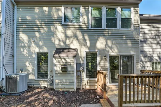 $365,000 | 204 Kenninghall Lane, Unit 6, Smyrna, GA 30082