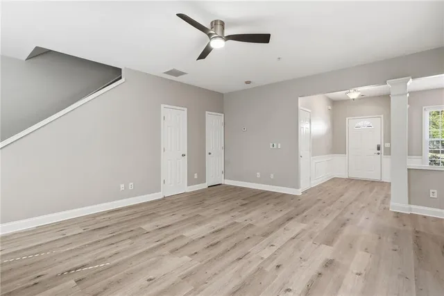 $365,000 | 204 Kenninghall Lane, Unit 6, Smyrna, GA 30082