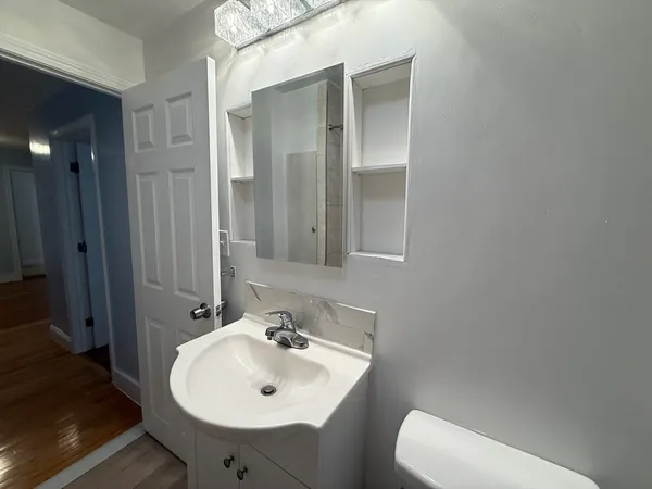 $2,800 | 23 Myrtle Street, Unit 2, Quincy, MA 02171