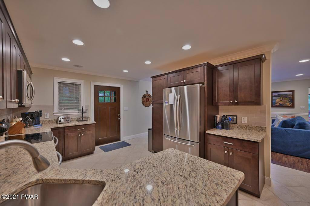 27 Roamingwood Road Lake Ariel, PA 18436 - Photo 27 of 105