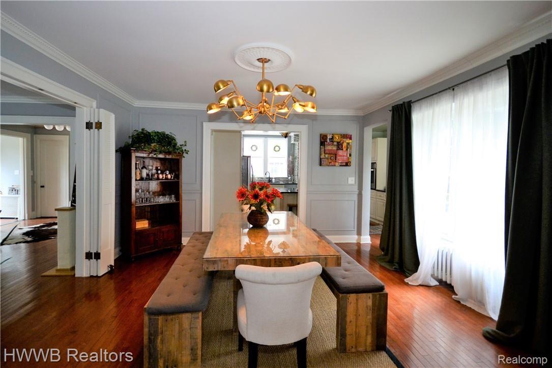 2460 Seminole Street Detroit, MI 48214 - Photo 7 of 31 Dining Room