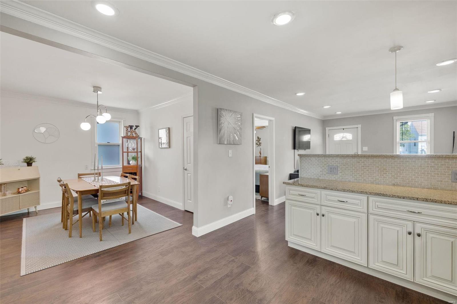 3672 Weber Road St. Louis, MO 63125 - Photo 9 of 33 Gallery Image 9