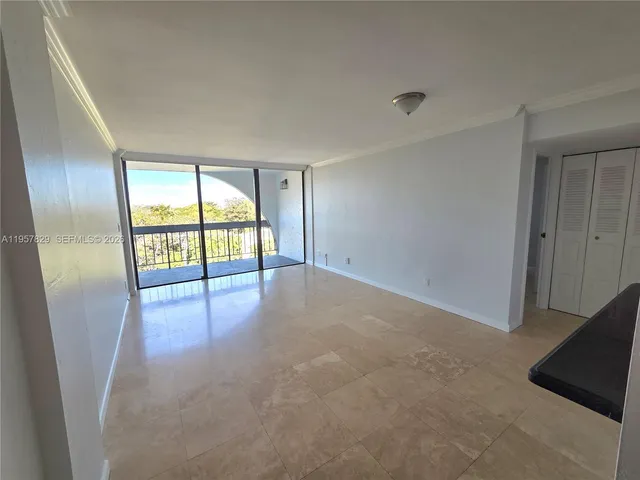 $2,600 | The Grove, Miami, FL 33133