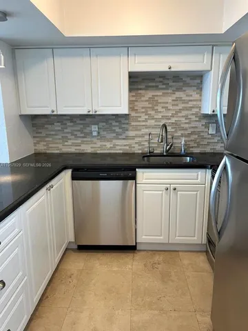 $2,600 | The Grove, Miami, FL 33133