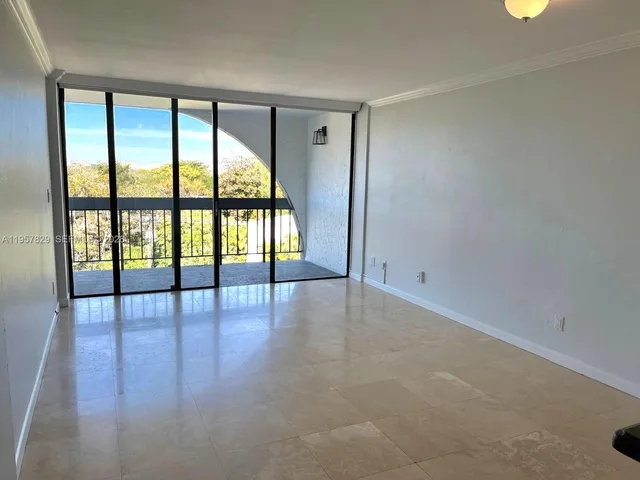 $2,600 | The Grove, Miami, FL 33133